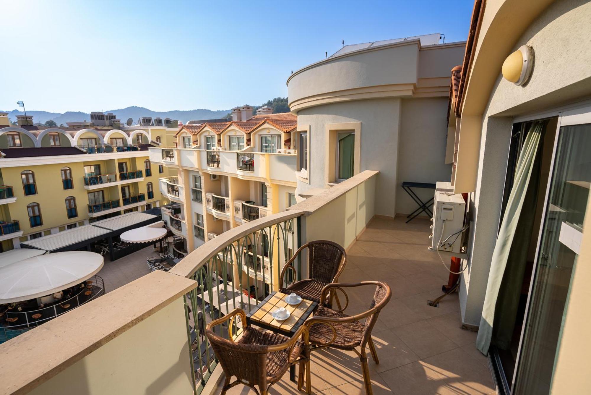 Club Karakas Apart Otel Marmaris Esterno foto