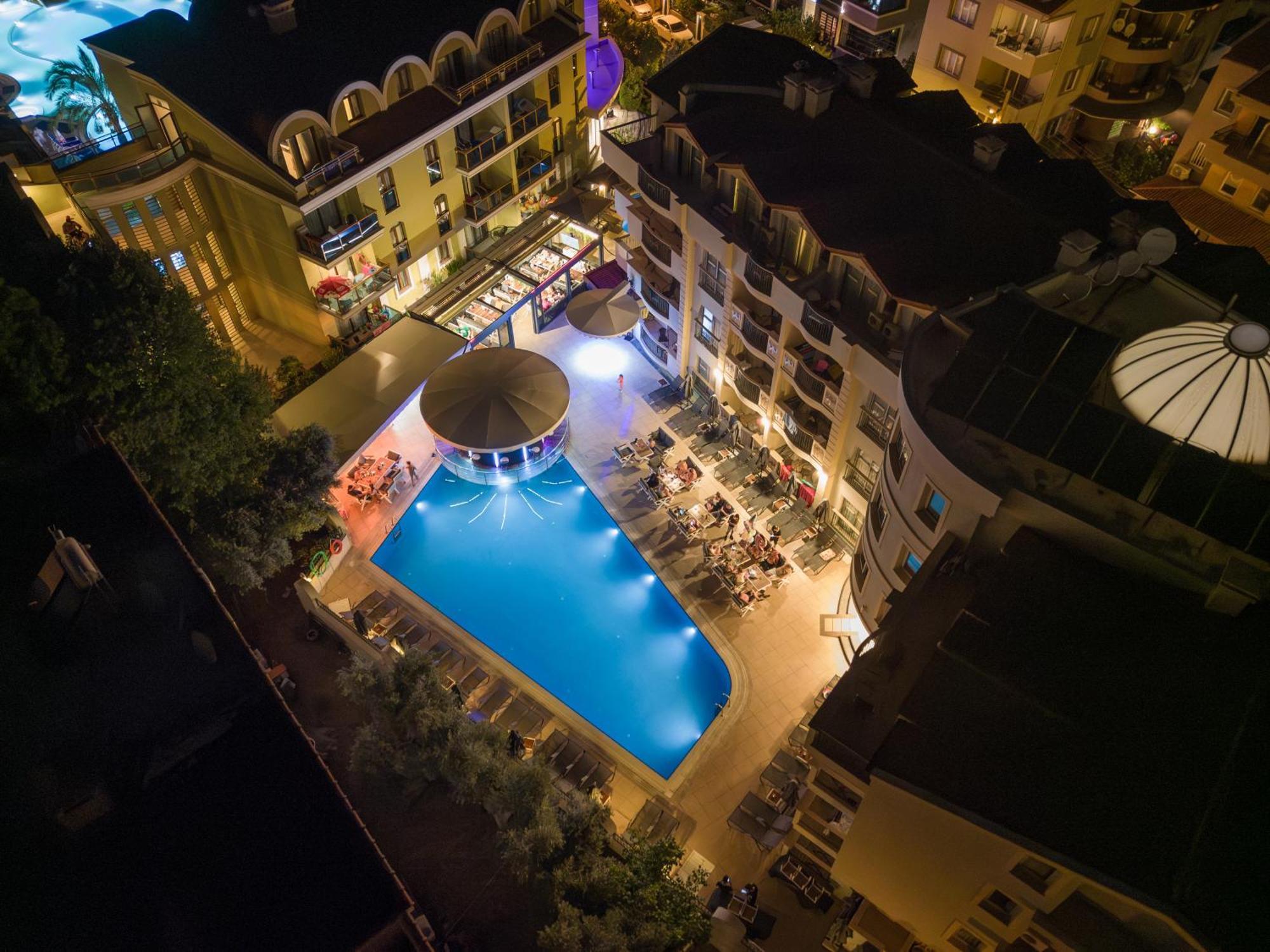 Club Karakas Apart Otel Marmaris Esterno foto