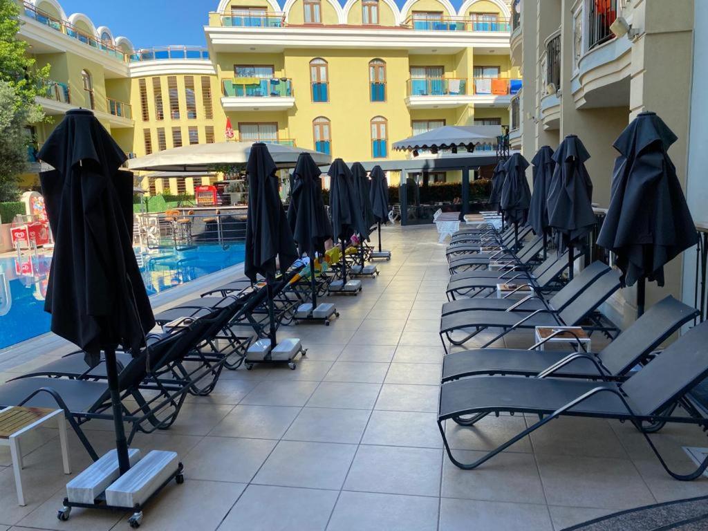 Club Karakas Apart Otel Marmaris Esterno foto