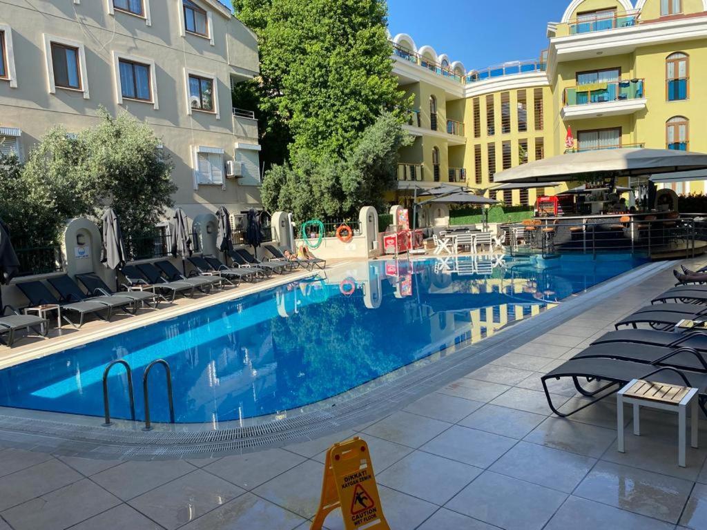 Club Karakas Apart Otel Marmaris Esterno foto