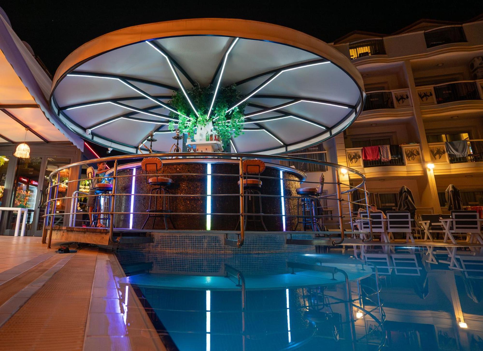 Club Karakas Apart Otel Marmaris Esterno foto