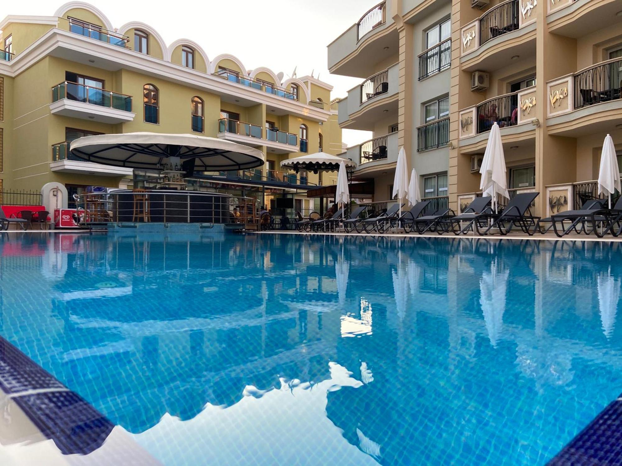 Club Karakas Apart Otel Marmaris Esterno foto